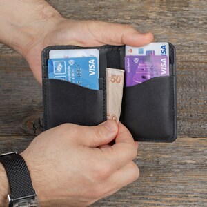 Portafoglio porta carte sottile in pelle / Porta carte di credito inciso con monogramma / Regalo per lui / Portafoglio per appuntamento notturno