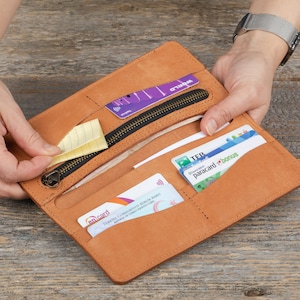 Cartera larga de cuero personalizada / Cartera de embrague grabada para mujer con cremallera / Regalo para ella / Cartera de noche de cita