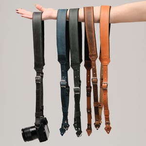 Personalized Custom Leather DSLR Camera Strap / Handmade, Engraved, Padded Neck Strap / Photographer Gift, Travel Accessory