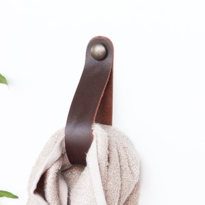 Leather Towel Holder Ring, Wall Mounted Towel Holder, Bathroom Towel Rack, Wall Hanging Strap, Leather Towel Hanger, Towel Hook imagem 4