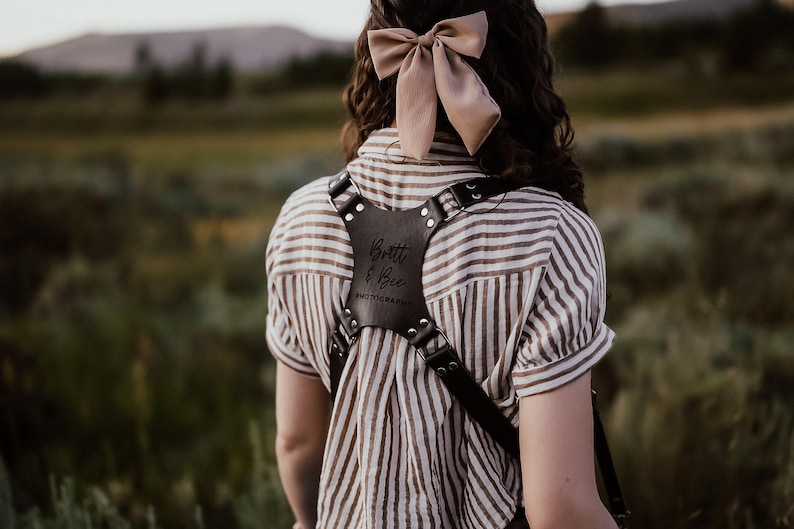 Leather Dual DSLR Camera Harness Strap / Wedding Photographer Gift image 3