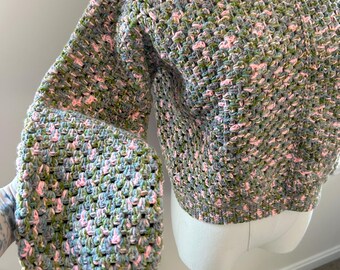 Wander Hexi Sweater + Woman's Small = Cozy Fashion