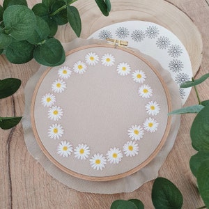 Stick & Stitch 19 cm daisy wreath, daisy embroidery motif, embroidery template, modern embroidery, stick and stitch