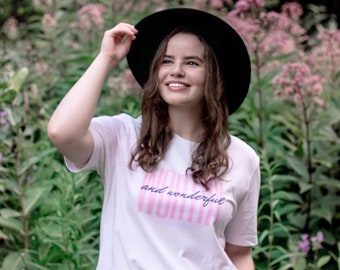 価値があり素晴らしいTシャツ、インスピレーションを与えるシャツ、母の日Tシャツギフト、擁護者シャツ、お母さんへのギフト、感動的なBelieve Survivors Tシャツ