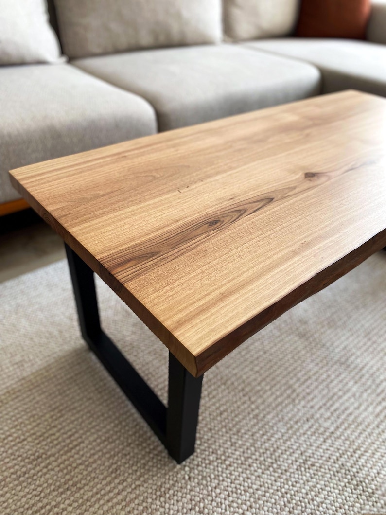 The solid wood structure allows you to use your coffee table for many years without any problems.