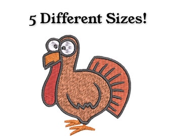 Puede incluir: Un pavo de dibujos animados con ojos grandes y una papada roja. El pavo es marrón con una cola roja. El texto "5 Different Sizes!" está por encima del pavo.