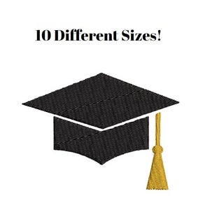 Könnte beinhalten: Schwarze Abschluss-Kappe mit goldener Quaste. 10 verschiedene Größen!