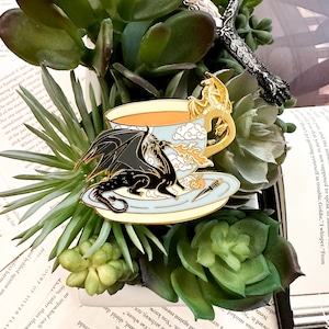 Limited Tea Cup Pin Series #3 - Enamel Plated Gold Metal Pin with Gold Glitter Licensed Fourth Wing (The Empyrean #1) Rebecca Yarros Merch