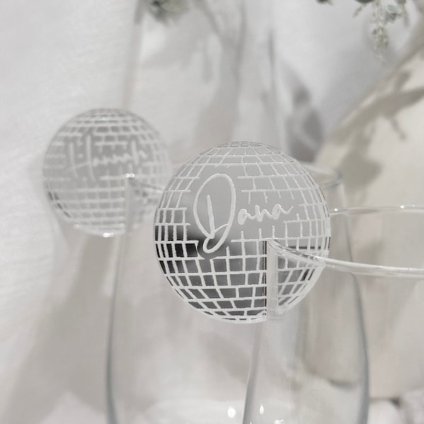 Etichetta per bevande in acrilico a forma di palla da discoteca / Segnaposto personalizzato a forma di flûte da champagne / Ciondolo per cocktail in argento e oro rosa per addio al nubilato a tema Last Rodeo