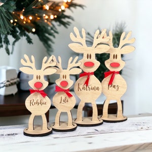 Segnaposto personalizzato con renna autoportante / decorazioni natalizie, etichette con nome tagliato, bomboniere, tavolo boho, legno acrilico, compensato, personalizzato