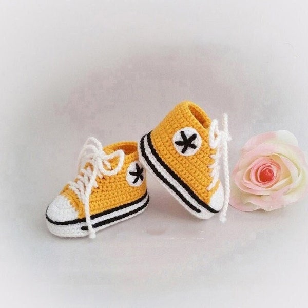 Chaussons bébé crochet, cadeau naissance, chaussons bébé laine,