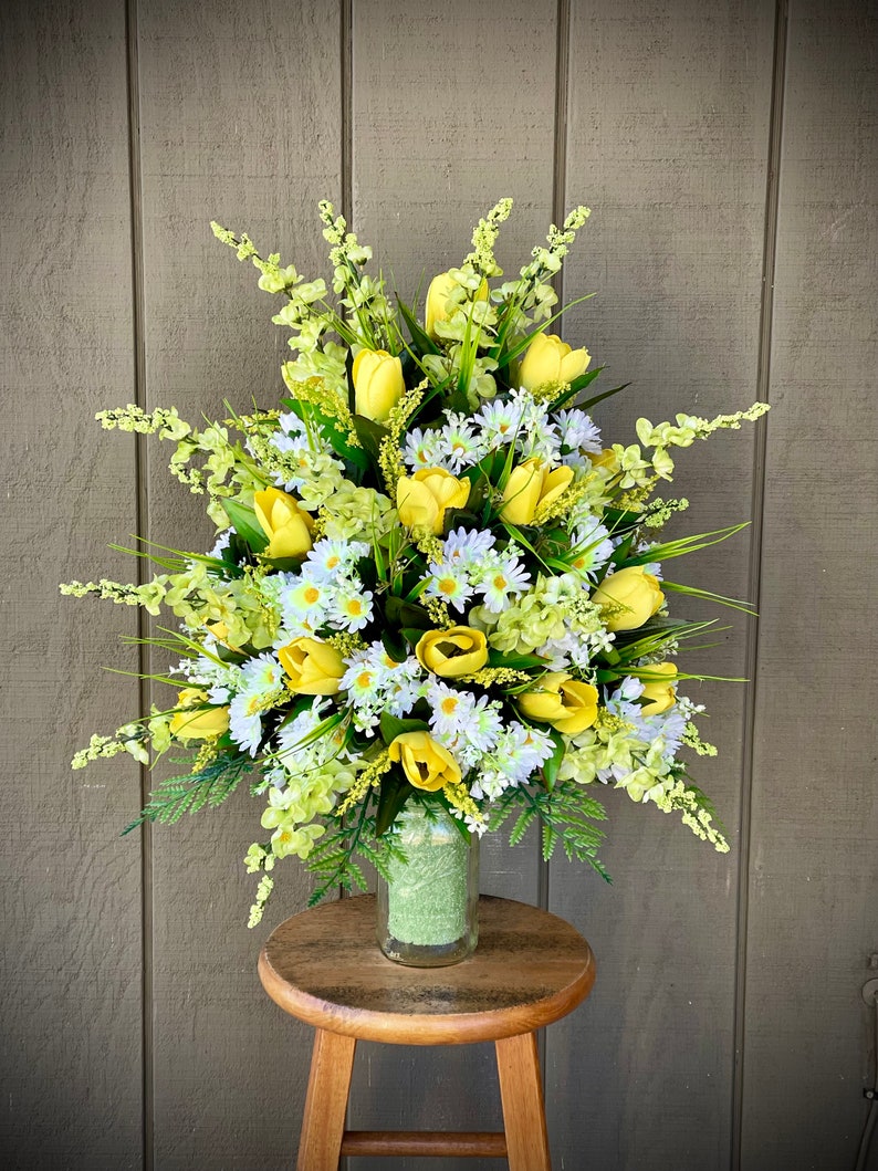 Springsummer Yellow, White,green, Cemetery Flowers, Grave Flower