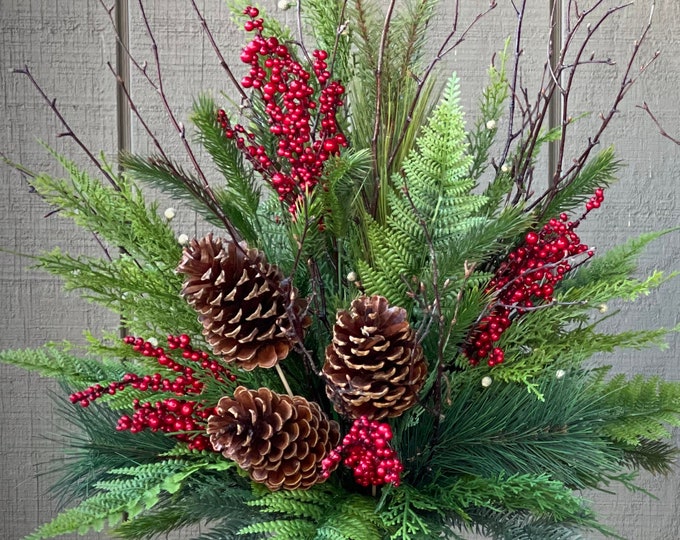 Christmas Cemetery Flowers, Grave Flower Arrangement, Vase Insert