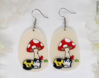 Boucles d'oreilles CALICO CAT CHAMPIGNON Cadeaux pour les amoureux des chats | Boucles d'oreilles fantaisie chat en acrylique | Bijoux chat champignon | Boucle d'oreille chat mignon cool