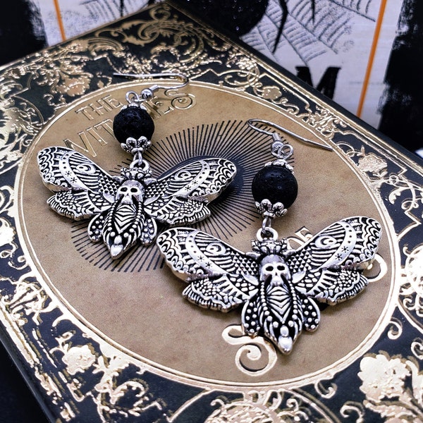 DEATHS HEAD MOTH Goth Earrings Cool Insect Earrings for Samhain | Creepy Novelty Halloween Earrings | Goth Jewelry For Birthday Gift (Lava)