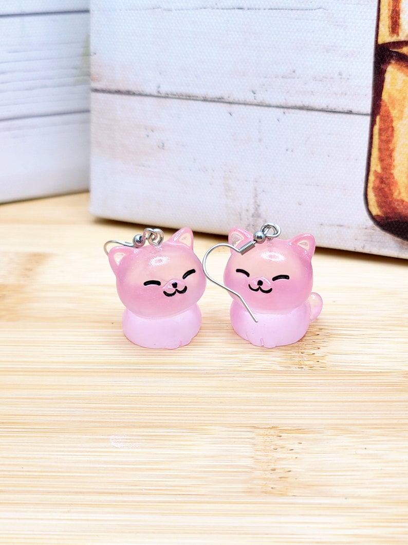 GLOW IN THE Dark Cat Earrings Cat Lover Gift Fat Cat Mismatched Earrings Funky Kawaii Resin Earrings Novelty Cute Cat Earrings Hook