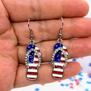 FLIP FLOPS PATRIOTIC Earrings 4th of July Novelty Earrings Cute Beach Summer Earrings Fun American Flag Earrings Gift For Girlfriend zdjęcie 3