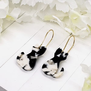 TUXEDO CAT ACRYLIC Earrings Cat Mom Daisy Earrings Cat Jewelry Aesthetic Cute Cat Earrings Gift For Mom Gifts For Cat Lover Cat Only Gold Kidney