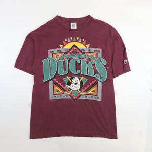 Vintage Anaheim Mighty Ducks T-Shirt Size Medium 90s NHL