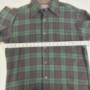Camisa vintage Pendleton Wool Lodge con botones, talla grande, cuadros verdes. imagen 4