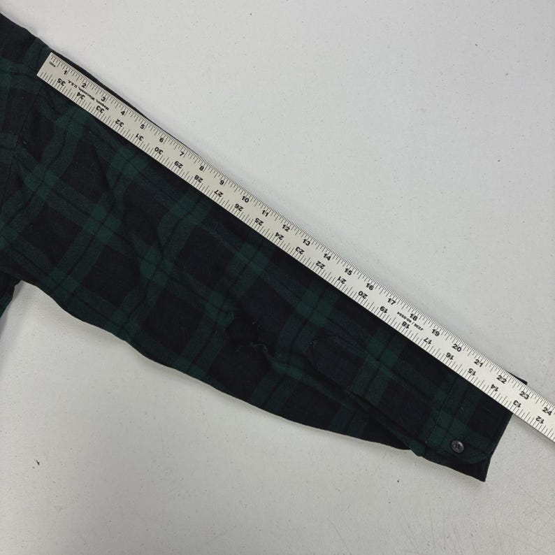 Camisa vintage Pendleton Wool Lodge con botones, talla grande, cuadros verdes. imagen 6
