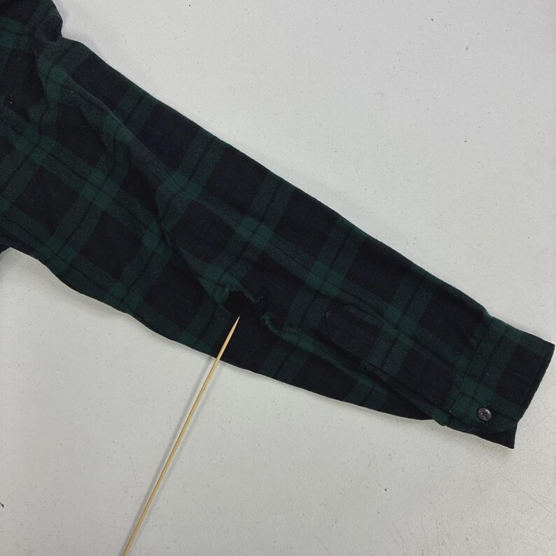 Camisa vintage Pendleton Wool Lodge con botones, talla grande, cuadros verdes. imagen 9