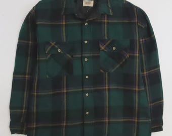 Vintage Midwest Clothing Button Up Shirt Size Large Plaid