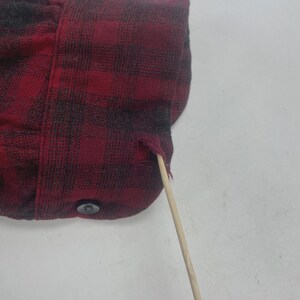 Camisa vintage Pendleton Wool Board con botones, talla mediana, cuadros rojos. imagen 7