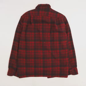 Camisa vintage Pendleton Wool Board con botones, talla mediana, cuadros rojos. imagen 2