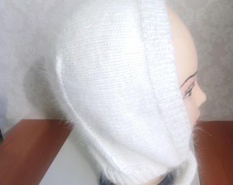 Pañuelo de mohair tejido: capucha mullida de estilo cottagecore con lazos.
