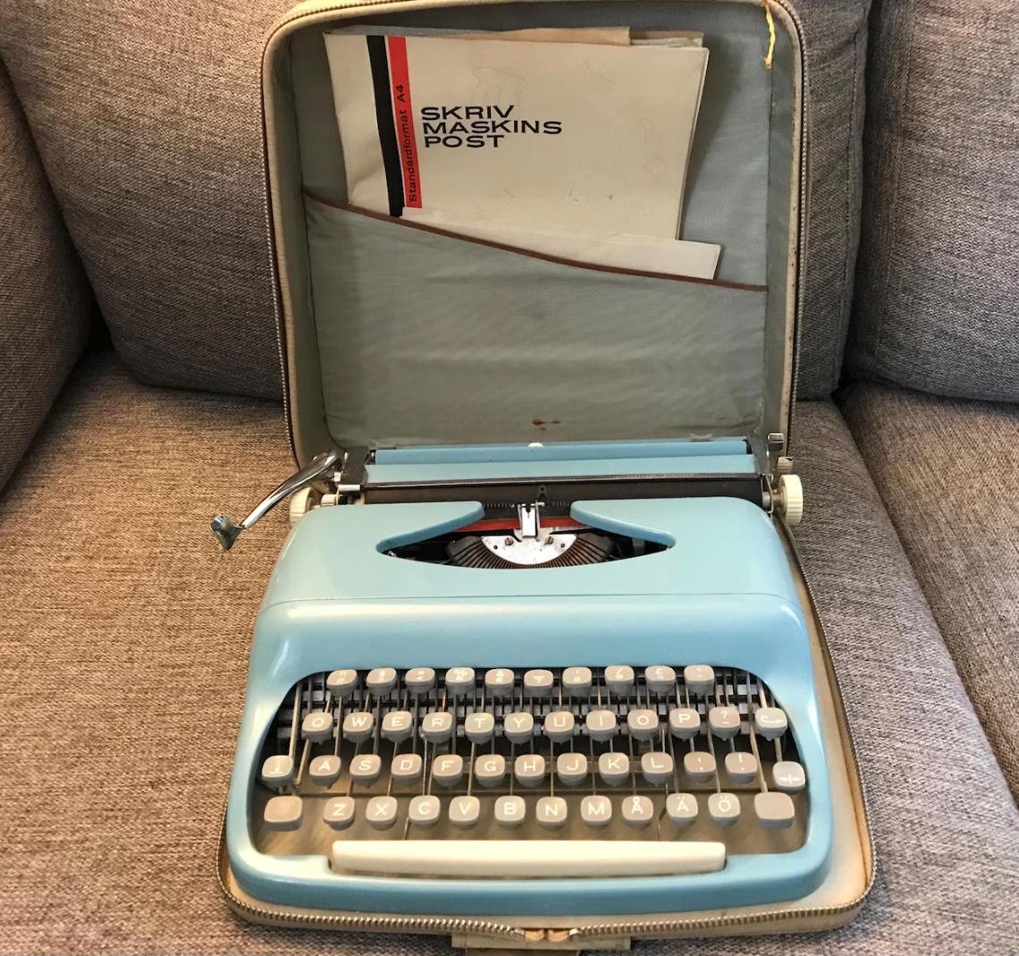 Turqoise Commodore Vintage Rare Commodore Typewriter Turquoise Olivetti Lettera 22. - Etsy