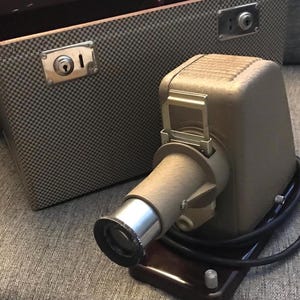 Volux Vintage Slide Projector with Case