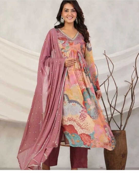 Buy Pink Kurta Set with Dupatta | Shop Saundh