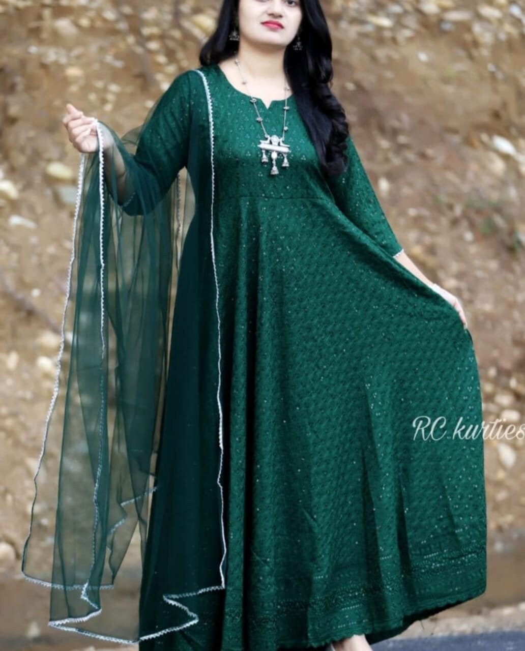 Buy online Chikankari Anarkali Kurta from Kurta Kurtis for Women by Saadgi  for ₹2599 at 34% off | 2024 Limeroad.com