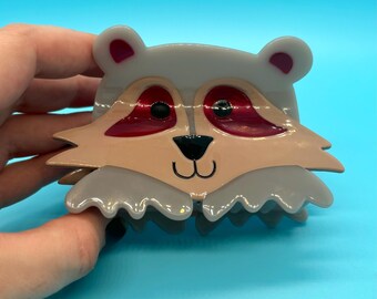Raccoon Hair Claw