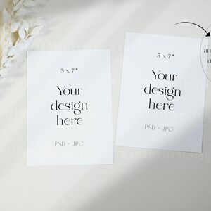 Cartão de fundo sólido mockup Objeto inteligente, mockup moderno simples, mockup de cartão minimalista, mockup de convite de casamento, mockup estacionário, boho