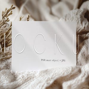 Mockup de cartão 5x7", Mockup de cartão Boho, Mockup de cartão horizontal, Mockup de papelaria de casamento, Mockup de cartão de felicitações, PSD, JPG