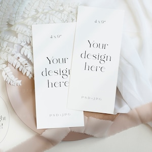 4x9 ""natürliches Hochzeitsprogramm Mockup, modernes stationäres Hochzeitsprogramm, doppelseitiges Menü-Menü, einfaches elegantes Hochzeitsprogramm-Mockup."