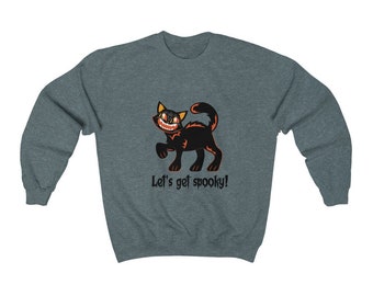 Könnte beinhalten: Ein heidefarbenes Sweatshirt mit einer schwarzen Katze mit orangefarbenen Augen und dem Text "Let's get spooky!" auf der Vorderseite.