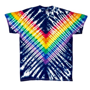 Bold Rainbow &quot;V&quot; Design  Tie Dye T-shirt