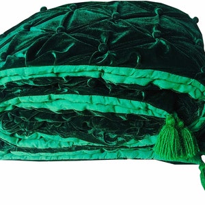 Emerald green velvet comforter, Emerald green Luxury Quilt, Emerald green Queen Quilt, Dark Green Bedspread, Velvet Quilt, Velvet Comforter
