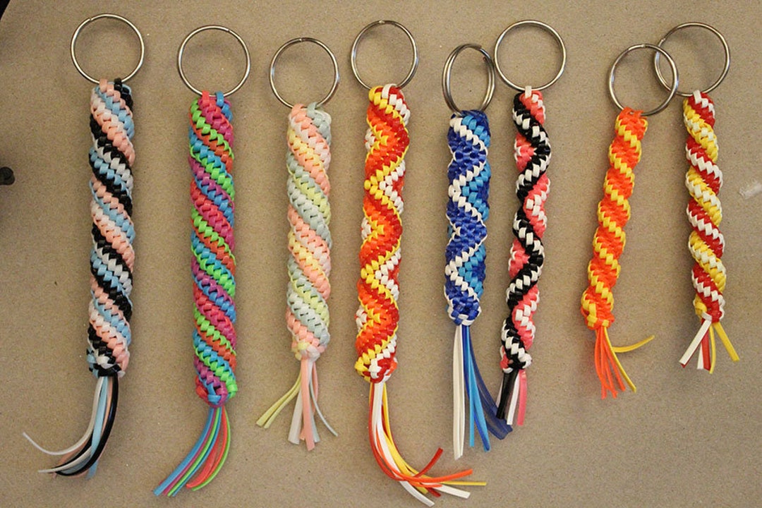Rexlace/gimp/boondoggle Keychain - Etsy
