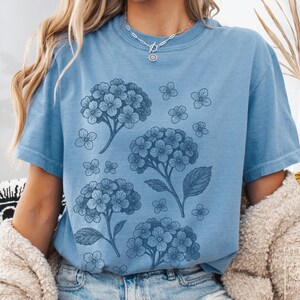 Monochromatic Hydrangea Shirt, Cute Floral Shirt, Vintage Style Tshirt, Cottagecore Boho Botanical Shirt, Cottage Core Flower Graphic Tee