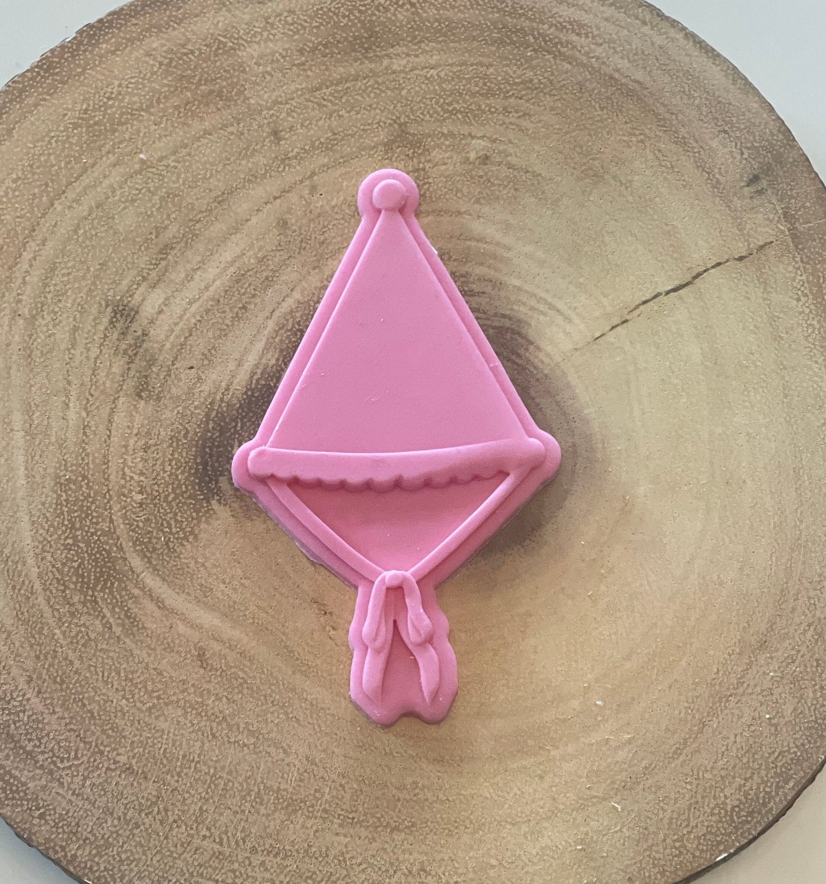 Party hat with bow | Debosser / Embosser and cutter set.