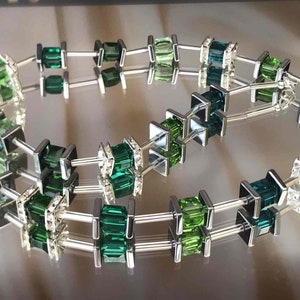 Green Glass Bead Necklace and Earrings, Glass Cube Necklace, Glass Cube Crash, Polaris cube, Green Cube Bead Set, Girlfriend Gift