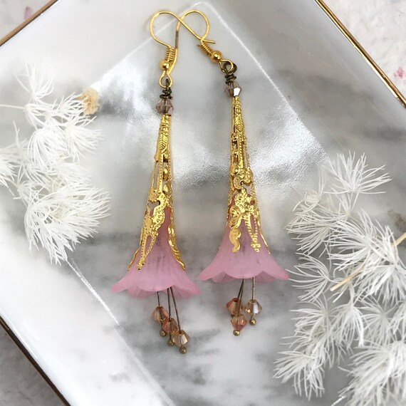 Hammered Dangle Triangle Earrings // Geometric Earrings // Geometric  Jewelry // Gift for Her // Gold Earrings // Girlfriend Earrings // Gift -  Etsy