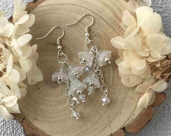 White Flower Dangle Earrings, Snowdrop Glass Bead Drop Earrings, Floral Cluster Glass and Silver Earrings, Summer Jewellery, Gift for Her