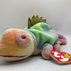Iggy Beanie Baby Iguana, Ty USA, Ty Europe Ltd, Ty Canada on Hang Tag, DOB August 12, 1997, Original Mint Condition With Original Poem