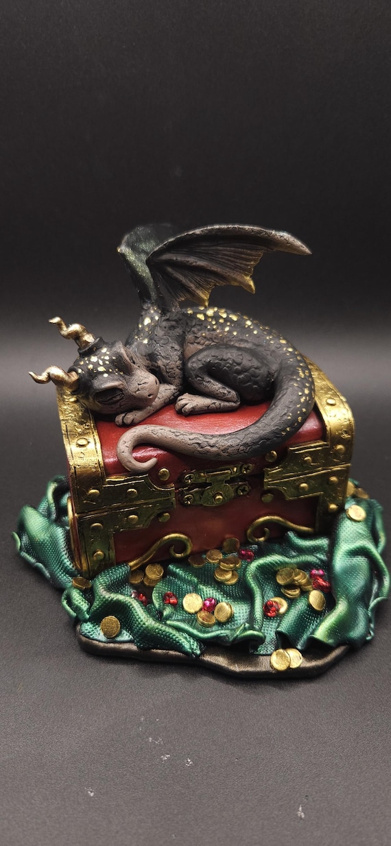 チタン製 城とドラゴン 彫刻 小物入れ アンティーク インテリア 置物 アート 西洋彫刻 ガーデン ドラゴン アクセント石像 ファルケンベルク城の