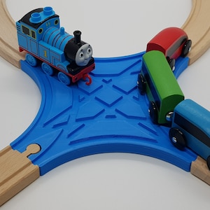 Large 4 Way intersection for wooden train track, compatible with Brio, Ikea, Bigjigs and more